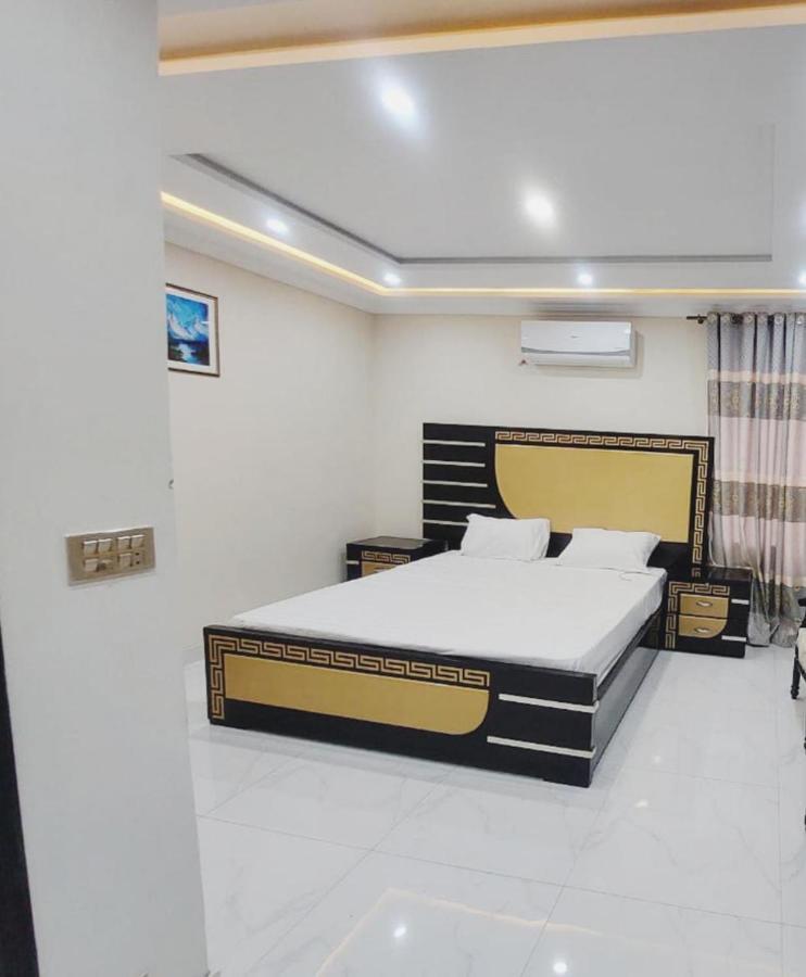 Hotel White Pearl Lahore Ngoại thất bức ảnh