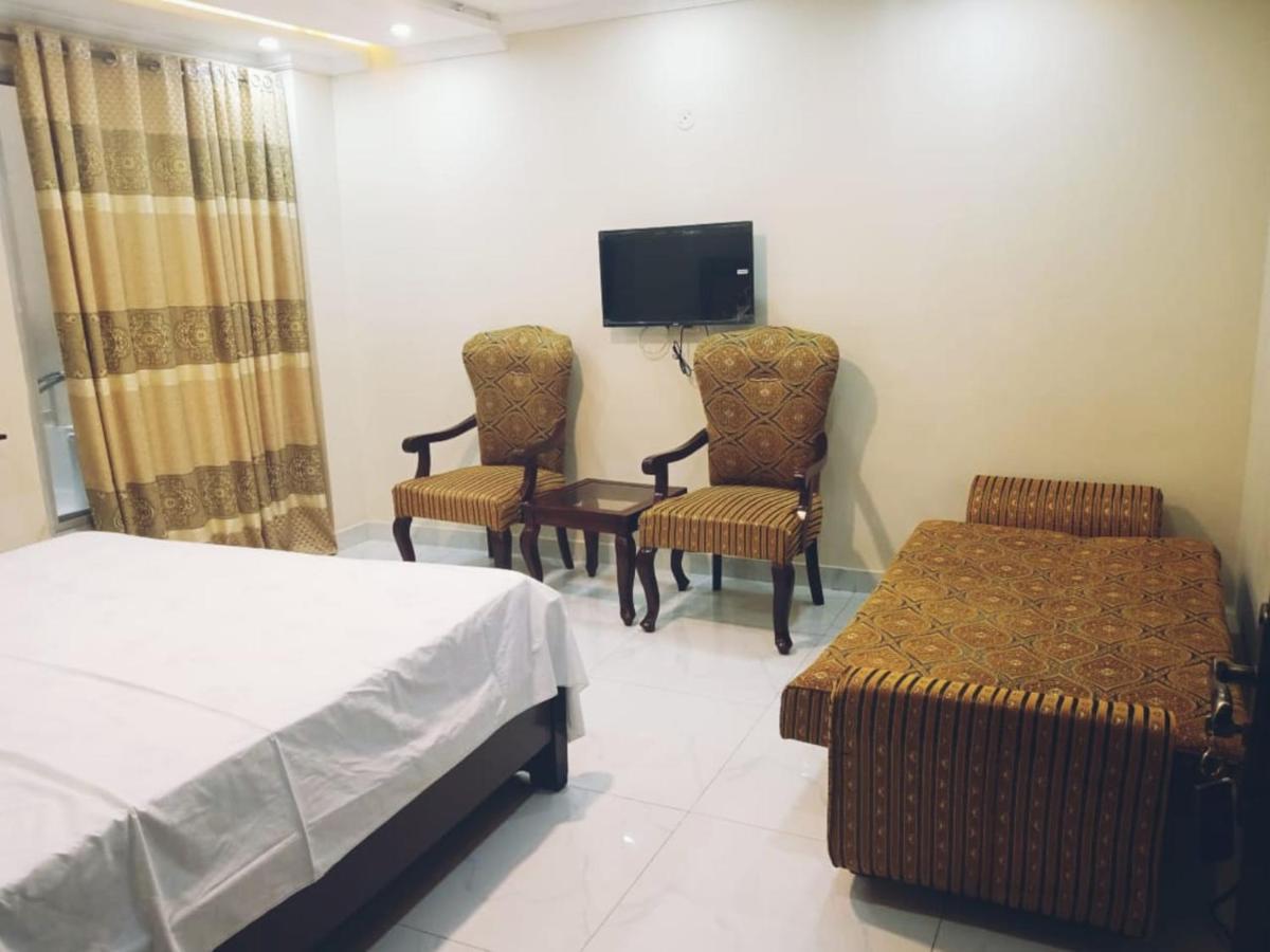 Hotel White Pearl Lahore Ngoại thất bức ảnh