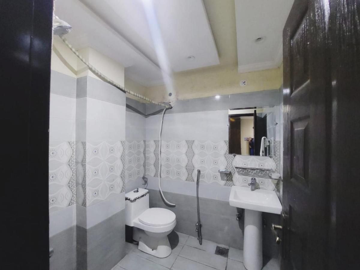 Hotel White Pearl Lahore Ngoại thất bức ảnh