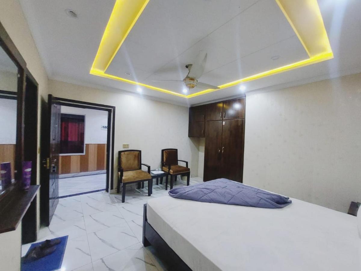 Hotel White Pearl Lahore Ngoại thất bức ảnh