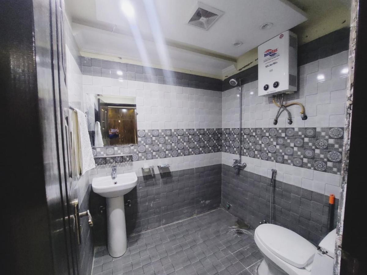 Hotel White Pearl Lahore Ngoại thất bức ảnh